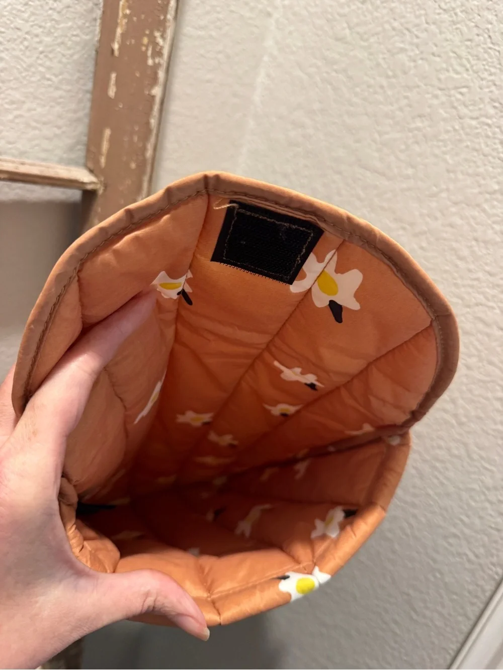 BAGGU Quilted Floral Laptop Sleeve - Orange with White Flowers